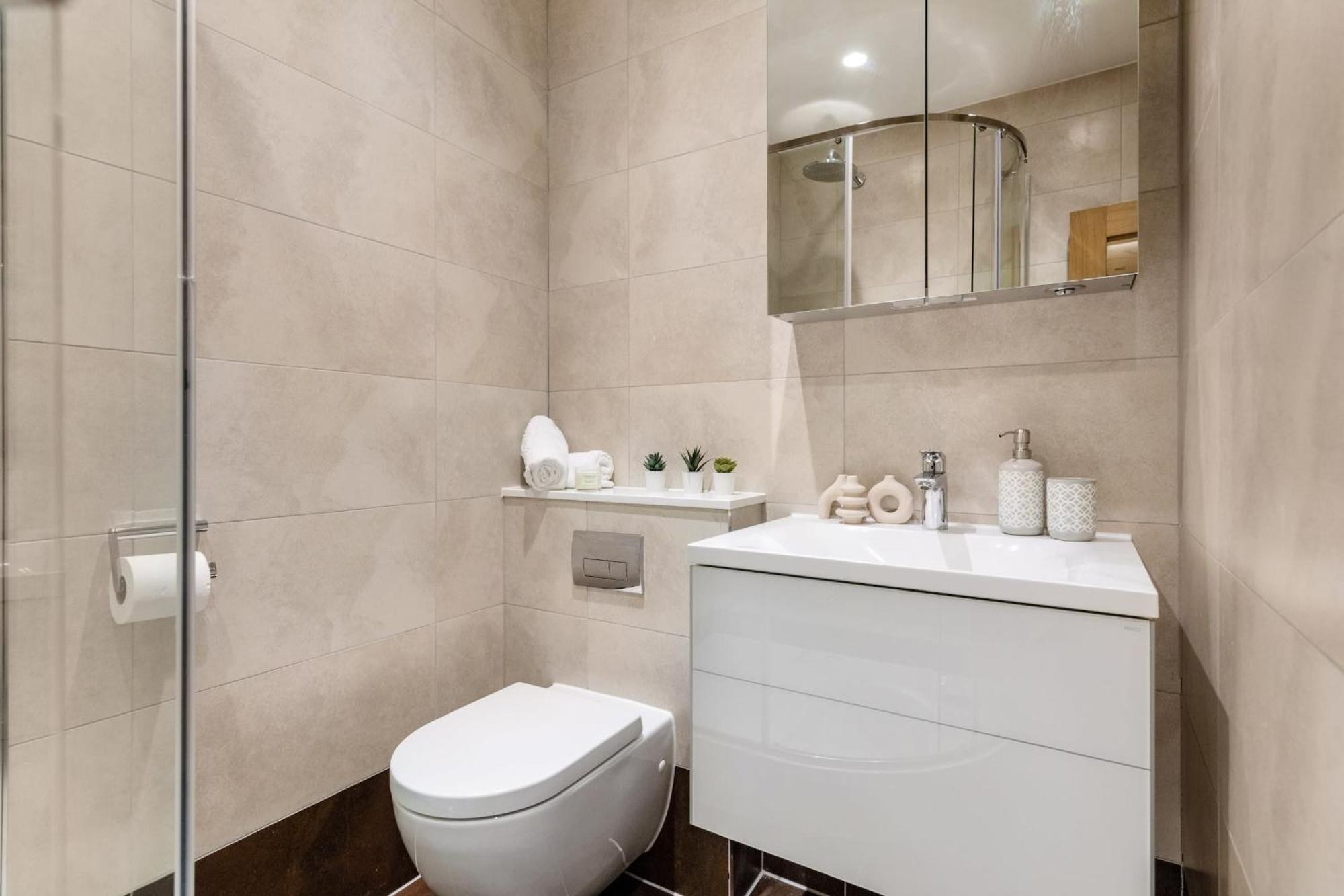 לונדון 2Br In Soho - Charlotte Street - Cityapartmentstay מראה חיצוני תמונה