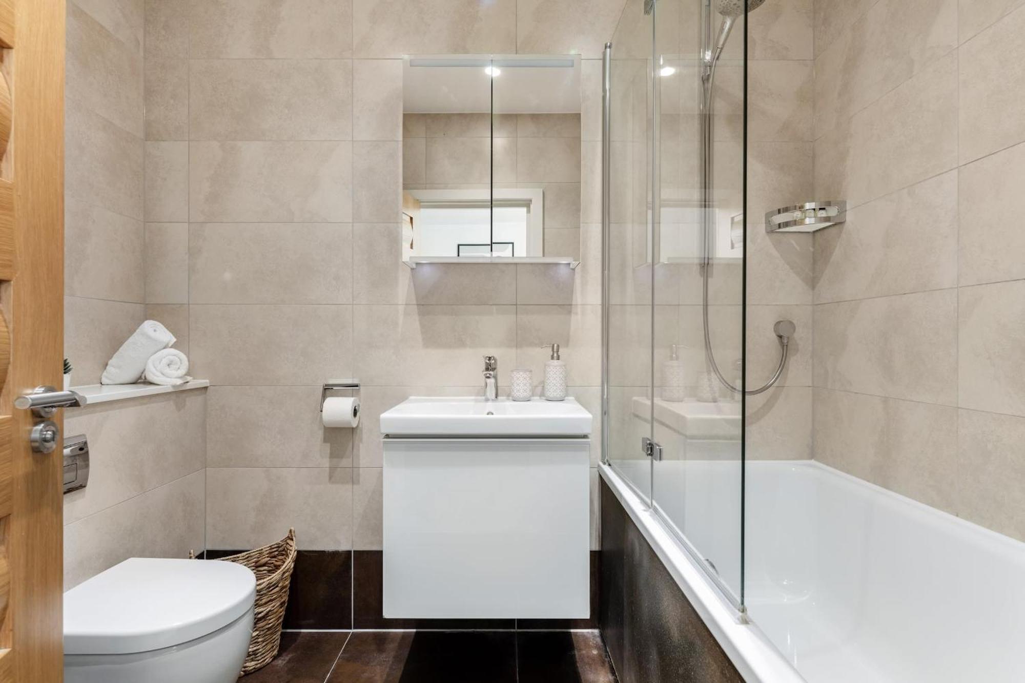 לונדון 2Br In Soho - Charlotte Street - Cityapartmentstay מראה חיצוני תמונה