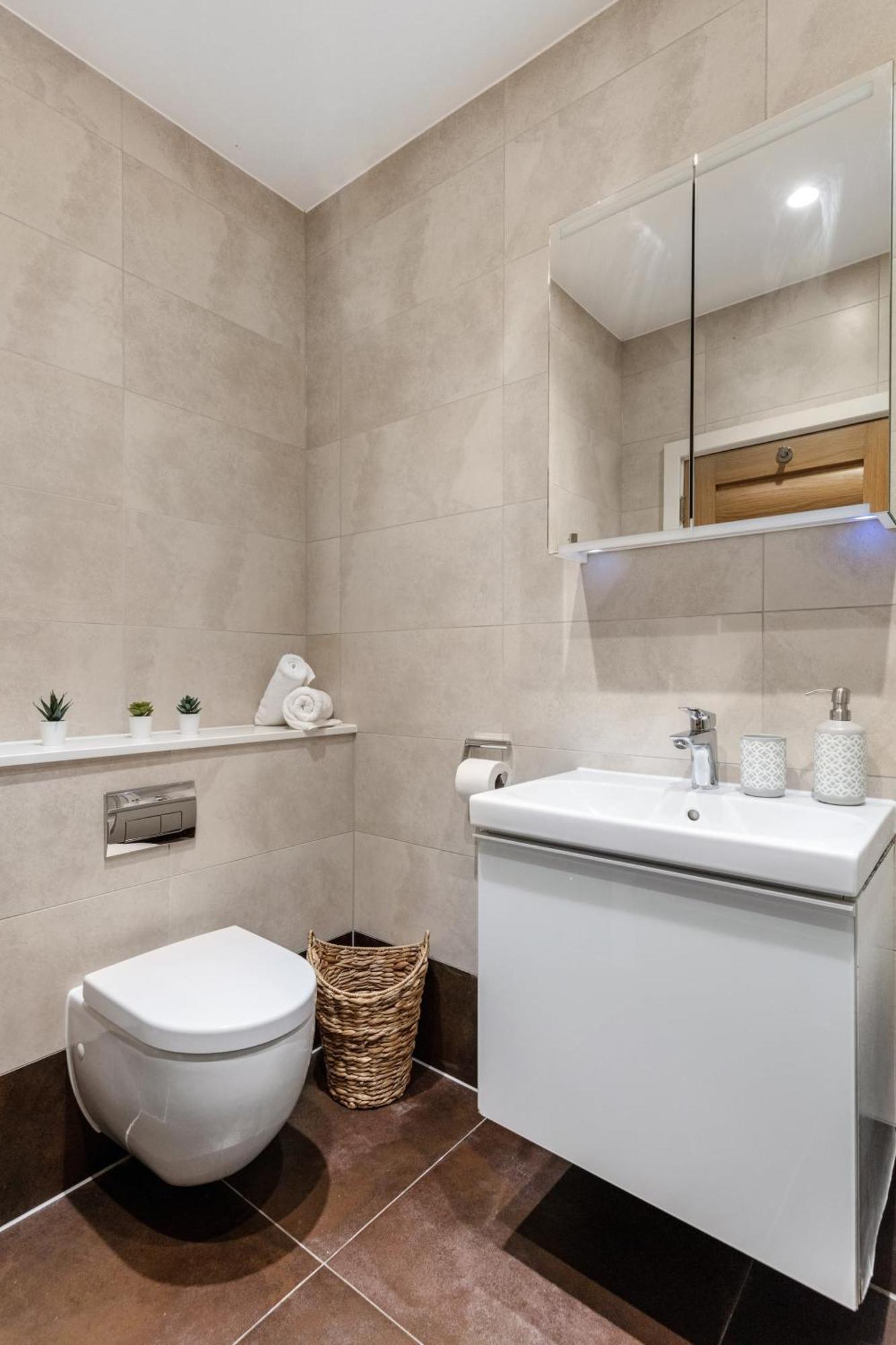 לונדון 2Br In Soho - Charlotte Street - Cityapartmentstay מראה חיצוני תמונה