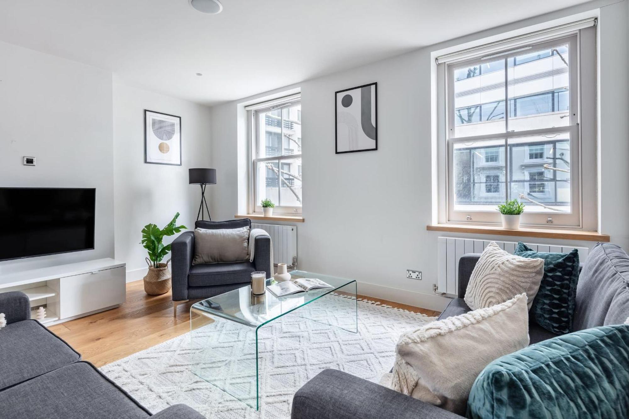 לונדון 2Br In Soho - Charlotte Street - Cityapartmentstay מראה חיצוני תמונה