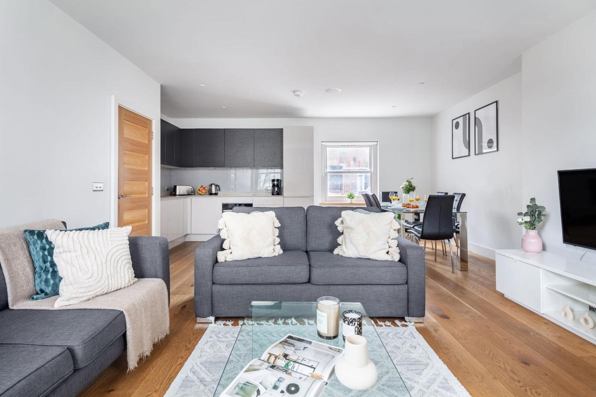 לונדון 2Br In Soho - Charlotte Street - Cityapartmentstay מראה חיצוני תמונה