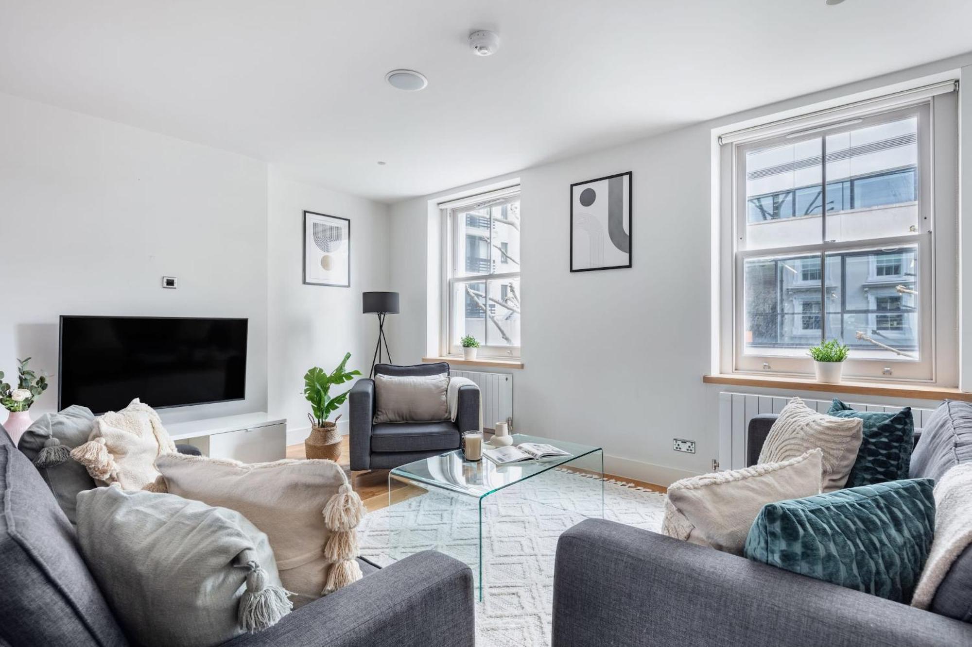 לונדון 2Br In Soho - Charlotte Street - Cityapartmentstay מראה חיצוני תמונה