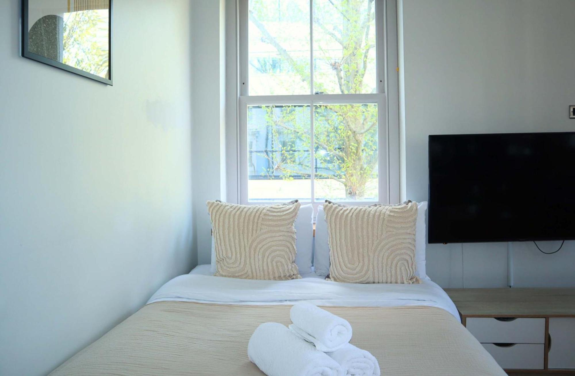 לונדון 2Br In Soho - Charlotte Street - Cityapartmentstay מראה חיצוני תמונה